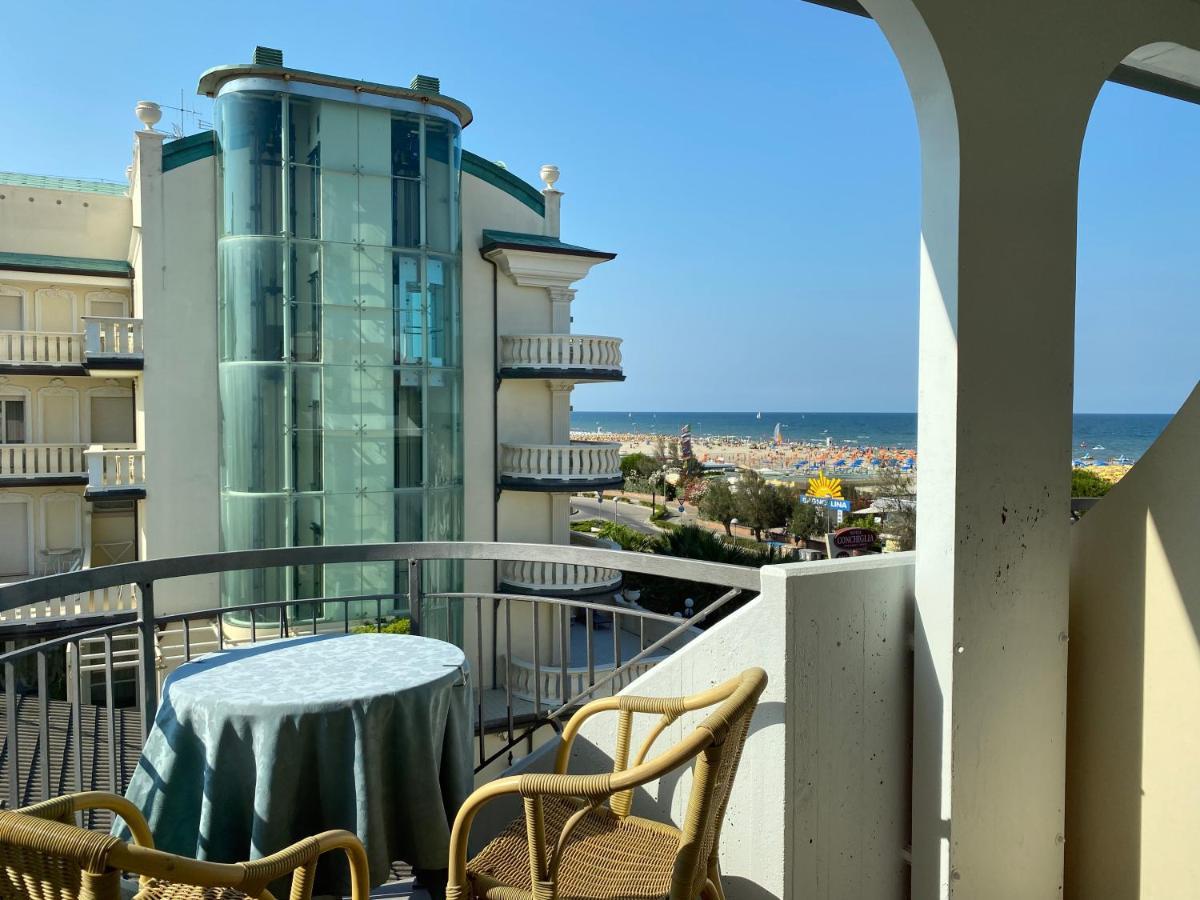 Hotel Moderno - Bed & Breakfast Cervia Exteriör bild