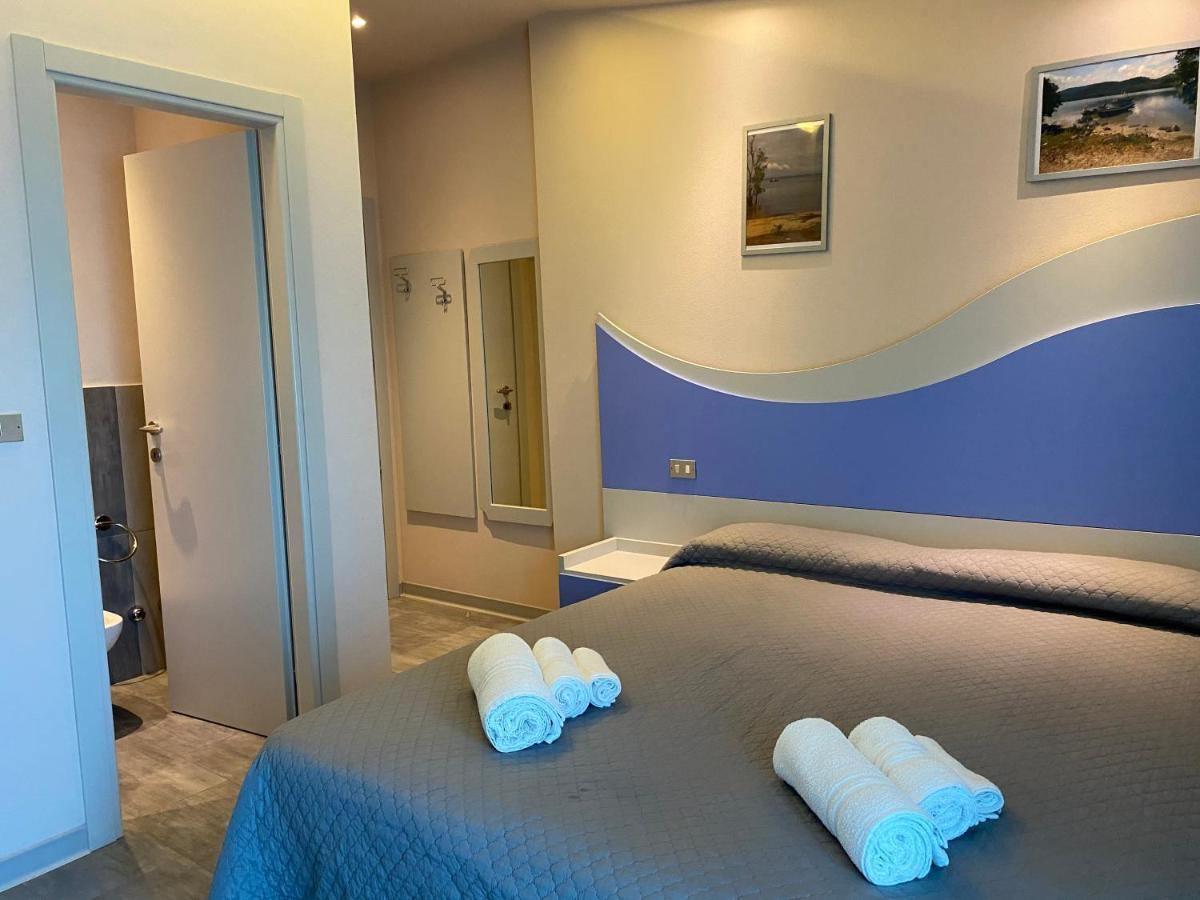 Hotel Moderno - Bed & Breakfast Cervia Exteriör bild