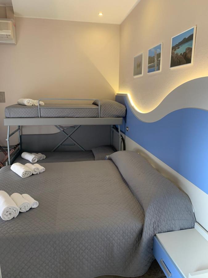 Hotel Moderno - Bed & Breakfast Cervia Exteriör bild