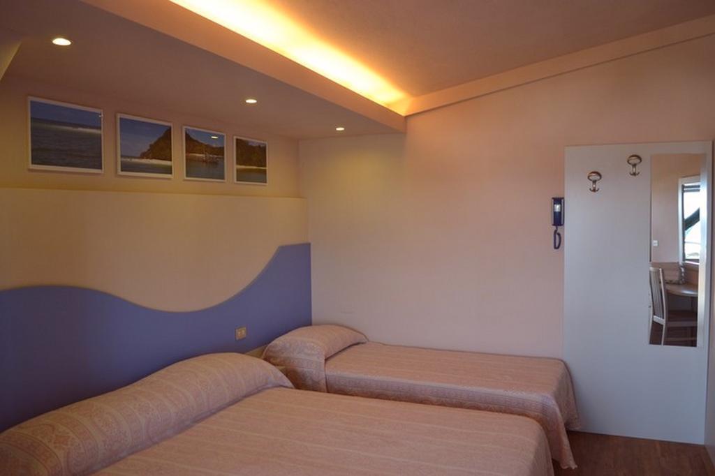 Hotel Moderno - Bed & Breakfast Cervia Rum bild